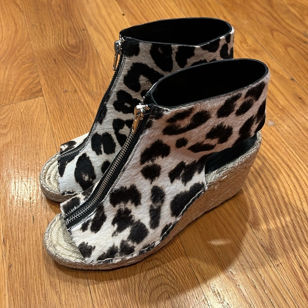 Celine Ponyhair Leopard Print Open Toe Espadrilles Size 6 - Picture 3 of 8